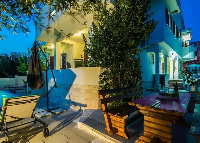 Family Friendly House With A Swimming Pool Sveti Filip I Jakov, Biograd - 15775