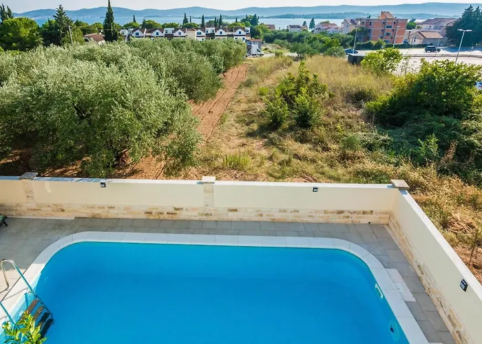 Family Friendly House With A Swimming Pool Sveti Filip I Jakov, Biograd - 15775 * Sveti Filip i Jakov