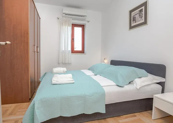Family Friendly House With A Swimming Pool Sveti Filip I Jakov, Biograd - 15775