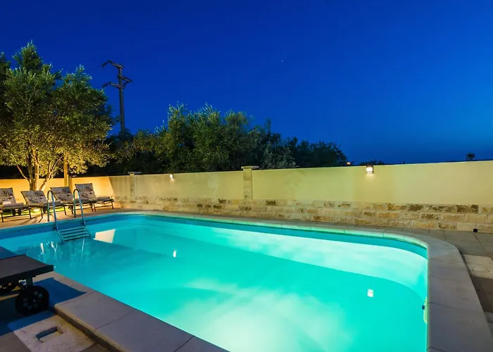 Family Friendly House With A Swimming Pool Sveti Filip I Jakov, Biograd - 15775 * Sveti Filip i Jakov
