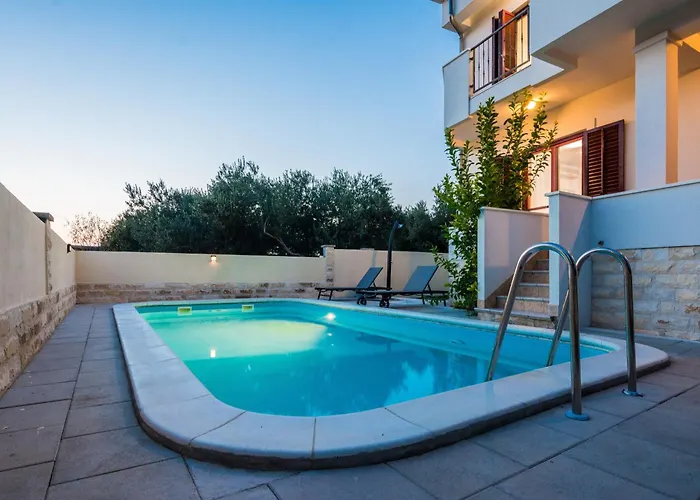 Family Friendly House With A Swimming Pool Sveti Filip I Jakov, Biograd - 15775 Dom wakacyjny *