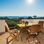 Vakantiehuis Family Friendly House With A Swimming Pool Sveti Filip I Jakov, Biograd - 15775 Sveti Filip i Jakov