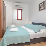 Family Friendly House With A Swimming Pool Sveti Filip I Jakov, Biograd - 15775