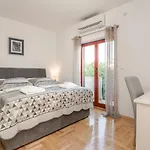 Сasa de vacaciones Family Friendly House With A Swimming Pool Sveti Filip I Jakov, Biograd - 15775