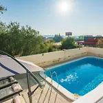 Сasa de vacaciones Family Friendly House With A Swimming Pool Sveti Filip I Jakov, Biograd - 15775 *