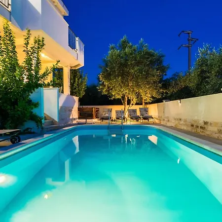 Family Friendly House With A Swimming Pool Sveti Filip I Jakov, Biograd - 15775 Nyaraló