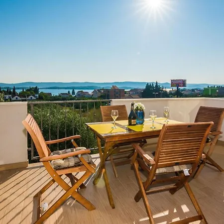 Nyaraló Family Friendly House With A Swimming Pool Sveti Filip I Jakov, Biograd - 15775 Sveti Filip i Jakov
