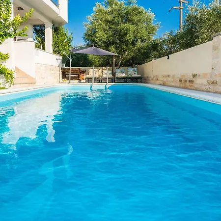 Family Friendly House With A Swimming Pool Sveti Filip I Jakov, Biograd - 15775