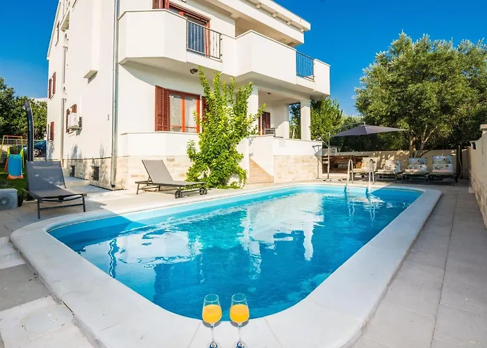Family Friendly House With A Swimming Pool Sveti Filip I Jakov, Biograd - 15775 *
