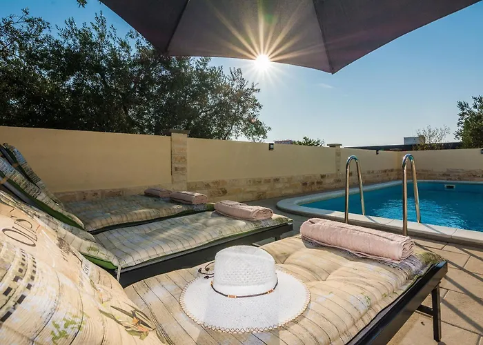 Hébergement de vacances Family Friendly House With A Swimming Pool Sveti Filip I Jakov, Biograd - 15775 Sveti Filip i Jakov